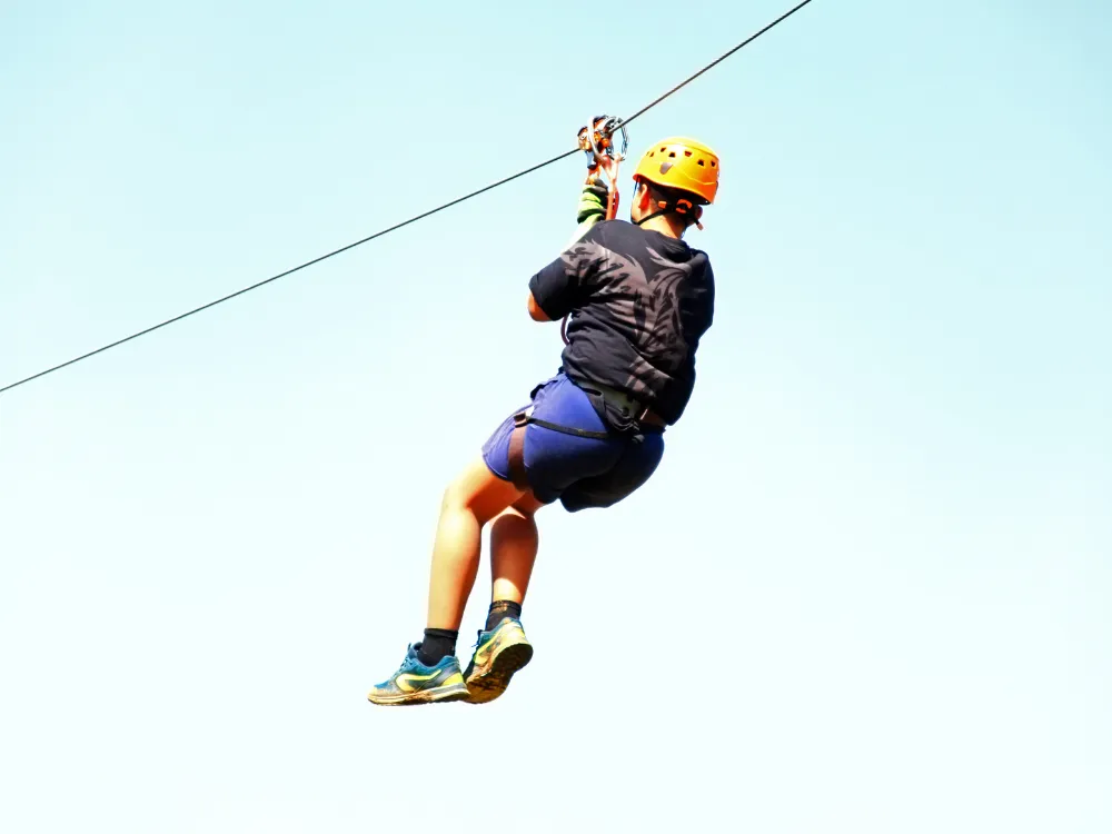 Azores_zipline_bluesky